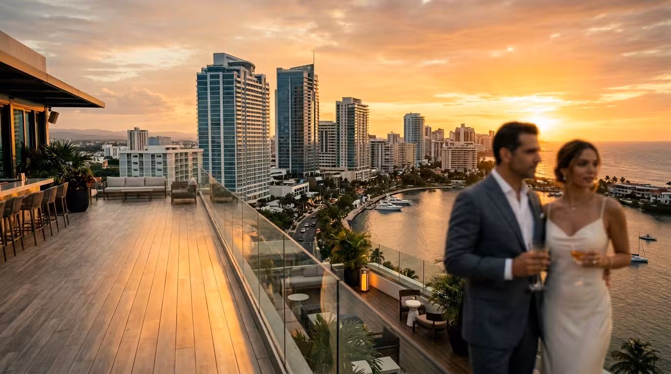 Sugar Daddy y Sugar Baby en Puerto Rico - skyline de San Juan al atardecer sobre el Caribe
